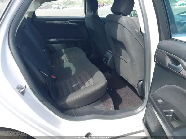 3FA6P0H71HR106806 2017 FORD FUSION - Image 8