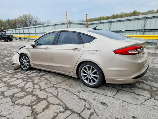 3FA6P0H71HR143631 2017 FORD FUSION - Image 2