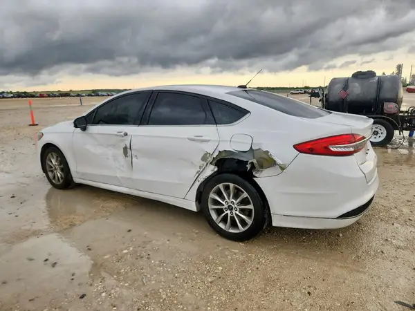 3FA6P0H71HR150238 2017 FORD FUSION - Image 2