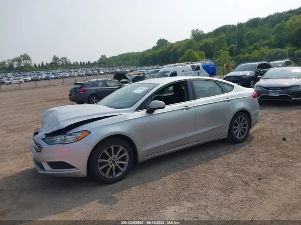 3FA6P0H71HR160106 2017 FORD FUSION - Image 2