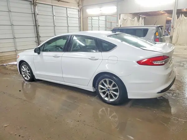 3FA6P0H71HR218943 2017 FORD FUSION - Image 2