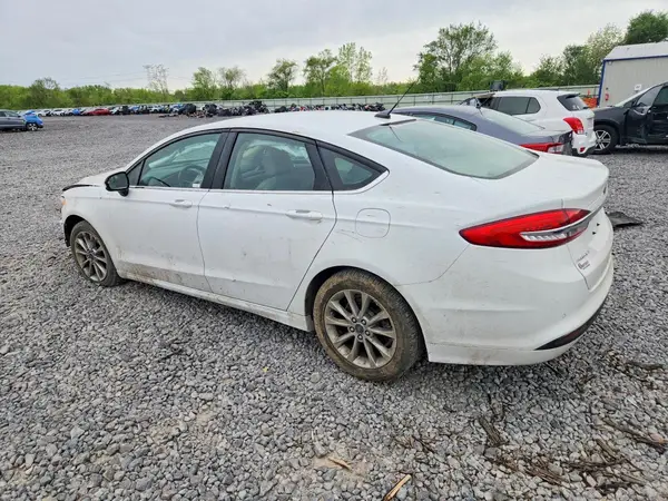 3FA6P0H71HR316578 2017 FORD FUSION - Image 2