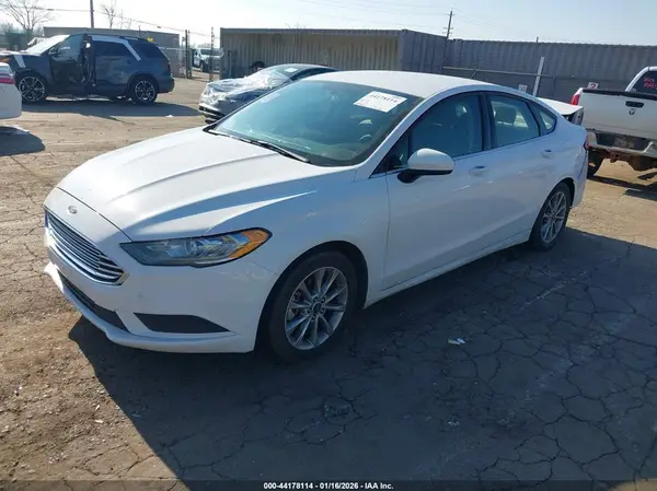 3FA6P0H71HR343523 2017 FORD FUSION - Image 2