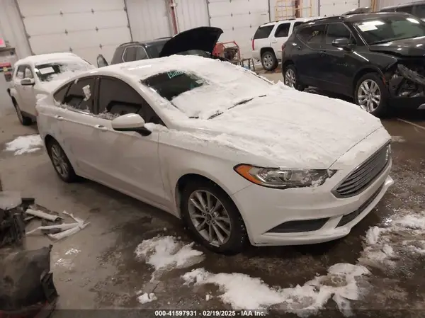 3FA6P0H71HR346924 2017 FORD FUSION - Image 1