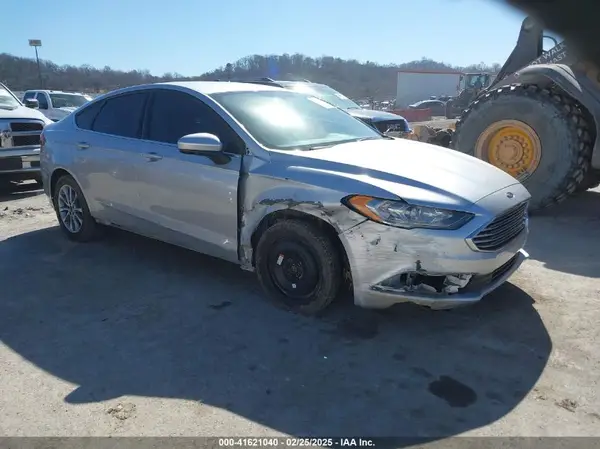 3FA6P0H71HR372102 2017 FORD FUSION - Image 1