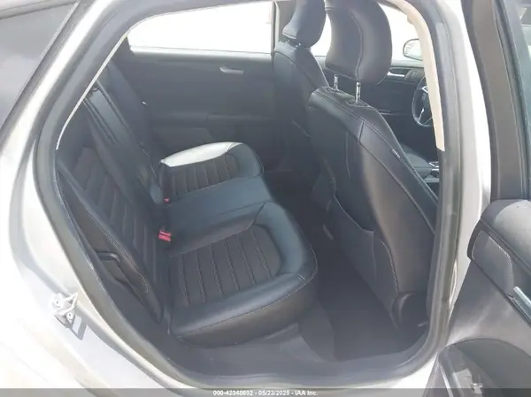 3FA6P0H71JR225302 2018 FORD FUSION - Image 8
