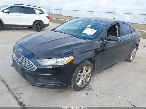 3FA6P0H71JR270983 2018 FORD FUSION - Image 2