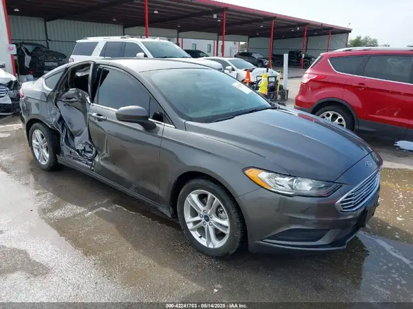 3FA6P0H71JR271213 2018 FORD FUSION - Image 1