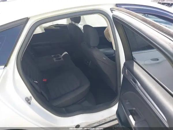 3FA6P0H71LR155626 2020 FORD FUSION - Image 8