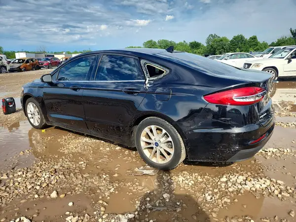 3FA6P0H71LR241213 2020 FORD FUSION - Image 2