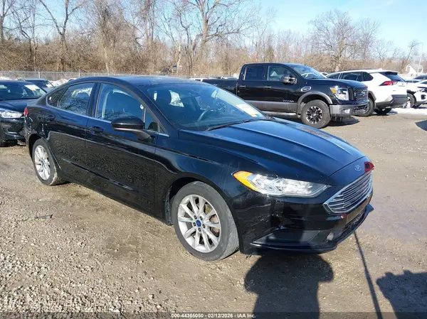 3FA6P0H72HR103851 2017 FORD FUSION - Image 1