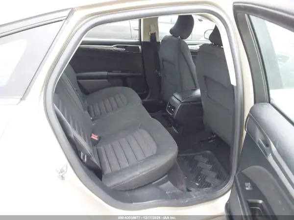 3FA6P0H72HR125686 2017 FORD FUSION - Image 8