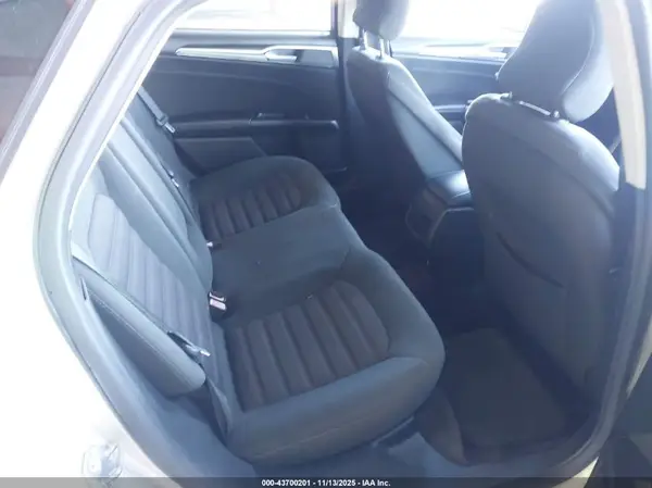 3FA6P0H72HR151351 2017 FORD FUSION - Image 8