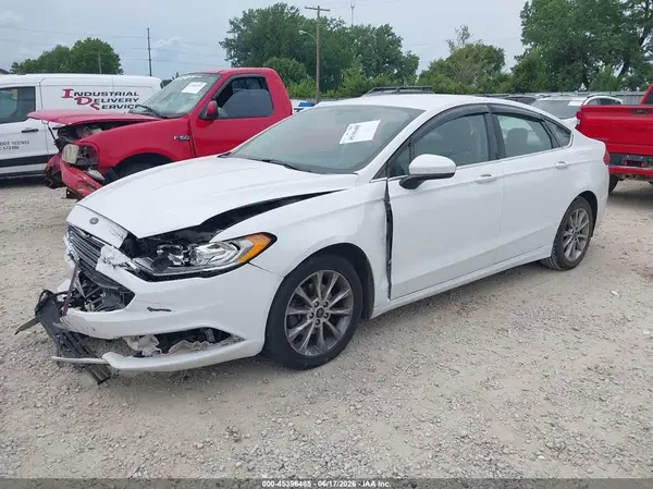 3FA6P0H72HR230650 2017 FORD FUSION - Image 2