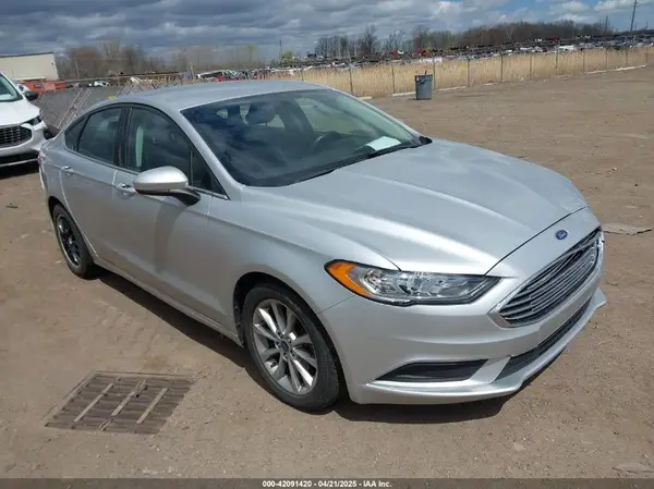 3FA6P0H72HR405057 2017 FORD FUSION - Image 1