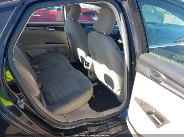 3FA6P0H72HR407827 2017 FORD FUSION - Image 8