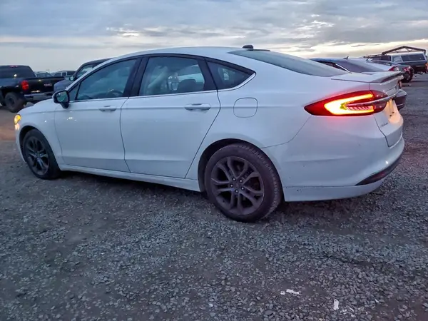 3FA6P0H72JR274055 2018 FORD FUSION - Image 2