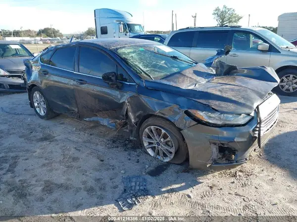3FA6P0H72KR136520 2019 FORD FUSION - Image 1