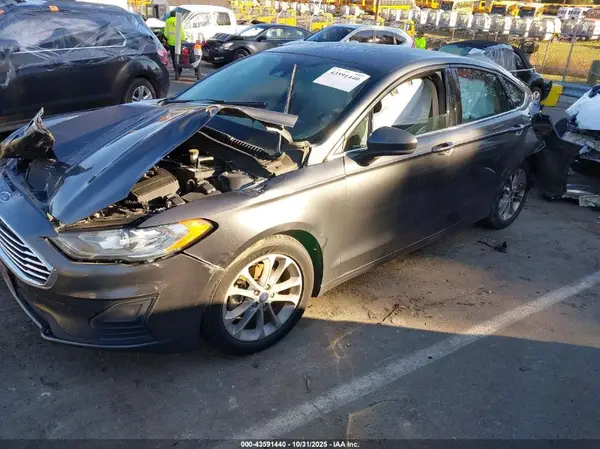 3FA6P0H72KR218652 2019 FORD FUSION - Image 2
