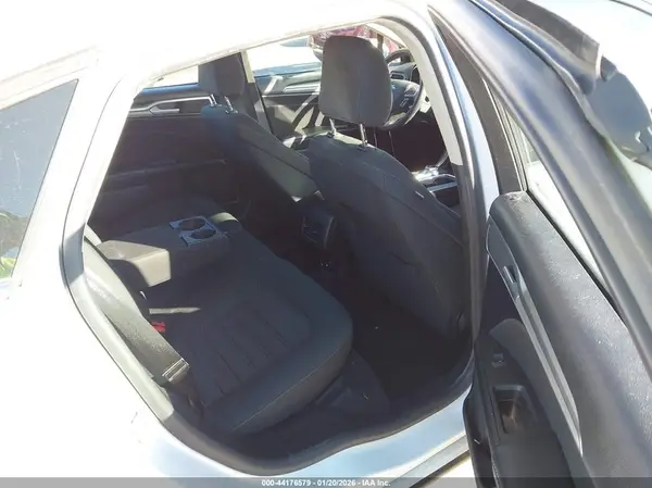 3FA6P0H72LR238420 2020 FORD FUSION - Image 8