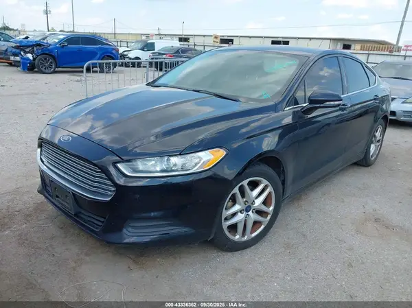 3FA6P0H73GR241025 2016 FORD FUSION - Image 2