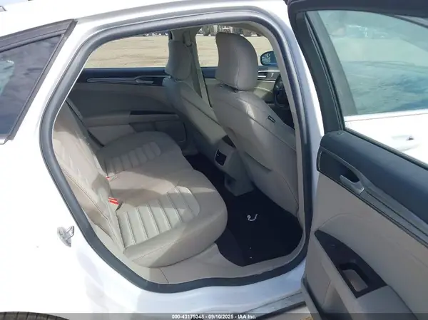 3FA6P0H73HR145249 2017 FORD FUSION - Image 8