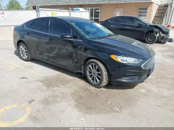 3FA6P0H73HR162133 2017 FORD FUSION - Image 1