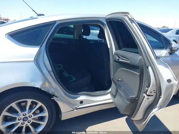 3FA6P0H73HR180549 2017 FORD FUSION - Image 8