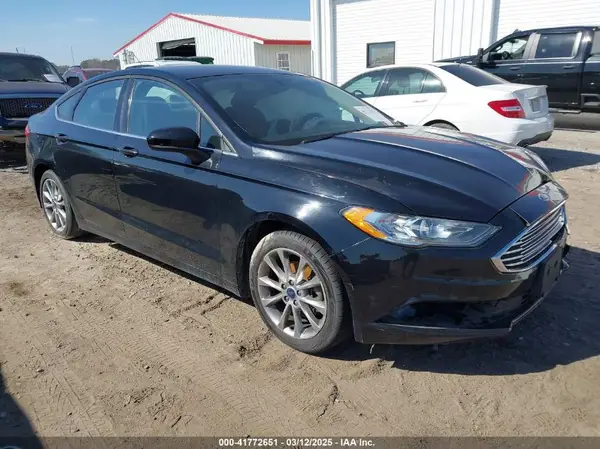 3FA6P0H73HR186481 2017 FORD FUSION - Image 1