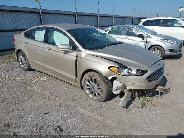 3FA6P0H73HR227871 2017 FORD FUSION - Image 1