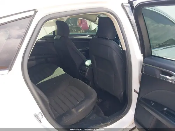 3FA6P0H73HR250213 2017 FORD FUSION - Image 8