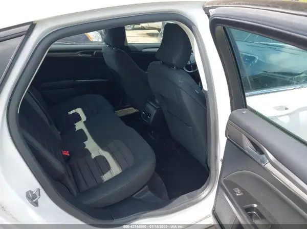 3FA6P0H73HR388043 2017 FORD FUSION - Image 8