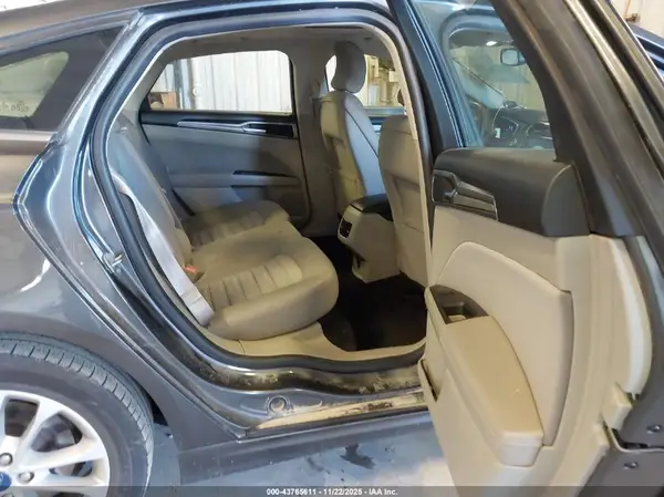 3FA6P0H73KR143105 2019 FORD FUSION - Image 8
