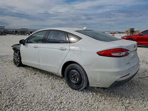 3FA6P0H73KR210057 2019 FORD FUSION - Image 2