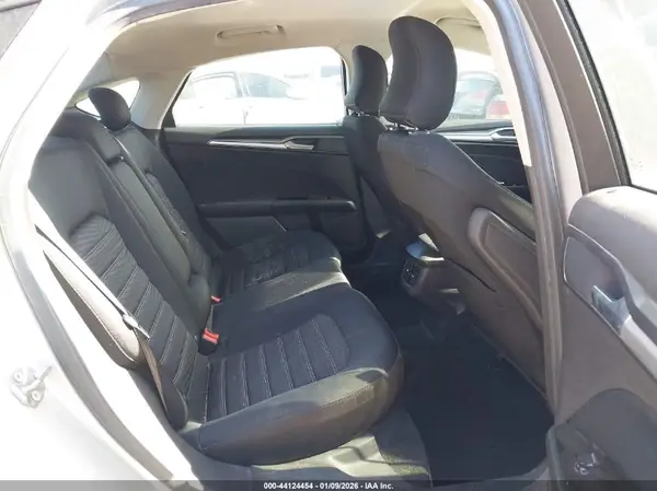 3FA6P0H74GR104756 2016 FORD FUSION - Image 8