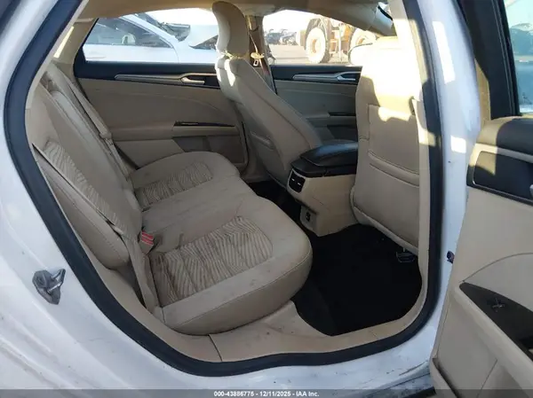 3FA6P0H74GR390320 2016 FORD FUSION - Image 8