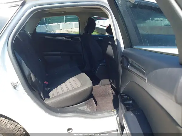3FA6P0H74HR125026 2017 FORD FUSION - Image 8