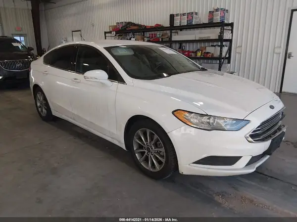 3FA6P0H74HR151688 2017 FORD FUSION - Image 1