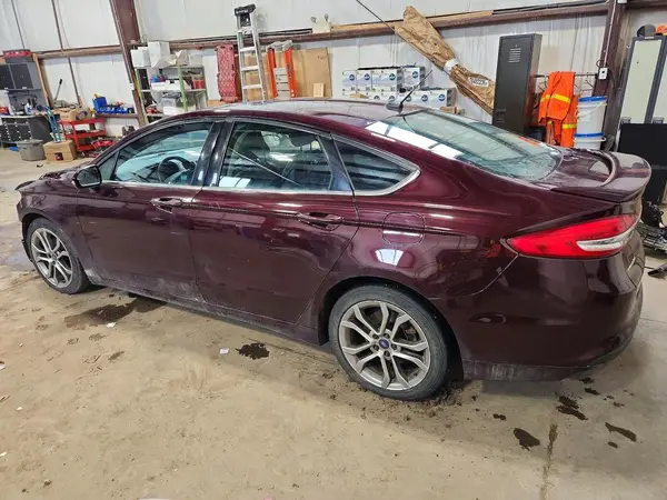 3FA6P0H74HR202607 2017 FORD FUSION - Image 2