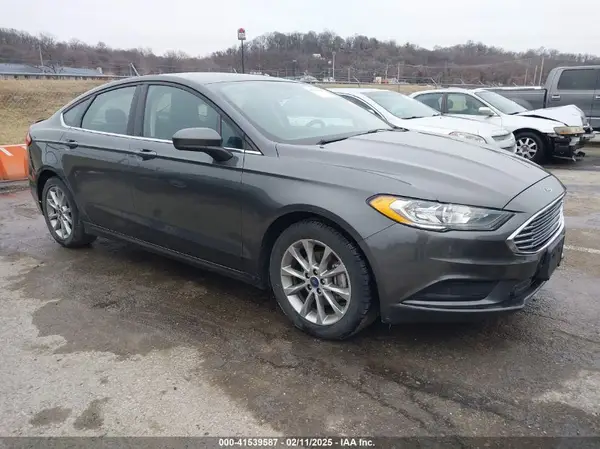 3FA6P0H74HR369212 2017 FORD FUSION - Image 1