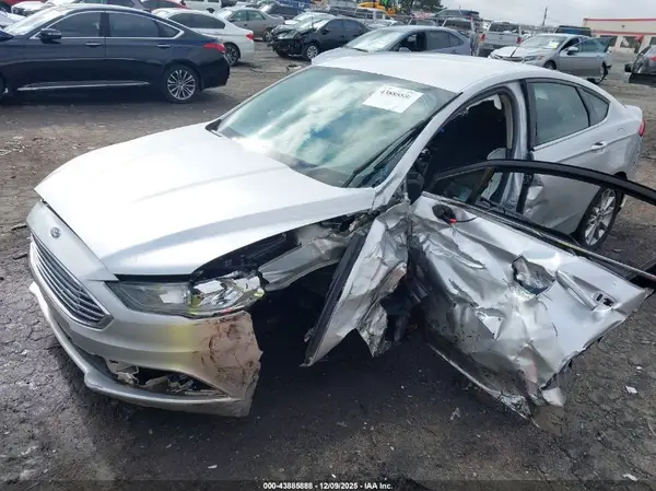 3FA6P0H74HR370179 2017 FORD FUSION - Image 2