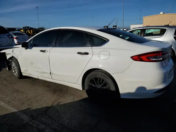 3FA6P0H74HR381747 2017 FORD FUSION - Image 2