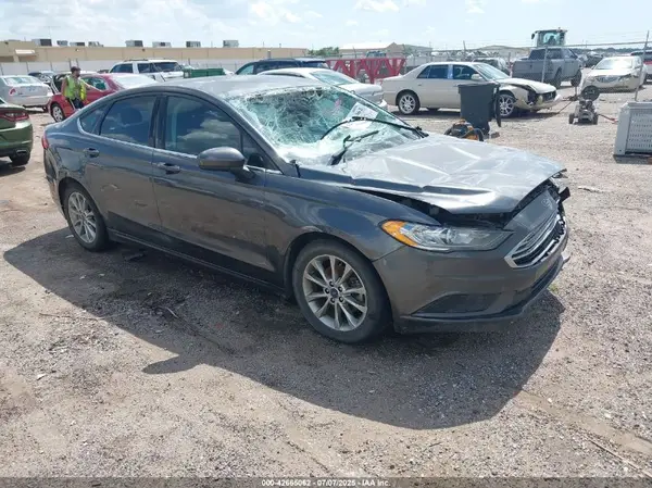 3FA6P0H74HR398287 2017 FORD FUSION - Image 1