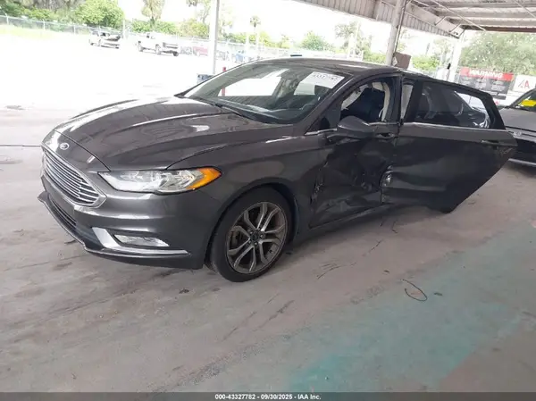 3FA6P0H74HR403097 2017 FORD FUSION - Image 2