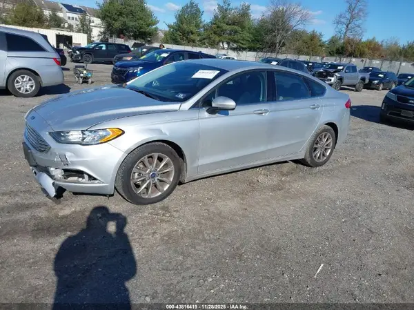3FA6P0H74HR410499 2017 FORD FUSION - Image 2