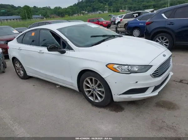 3FA6P0H74HR410938 2017 FORD FUSION - Image 1