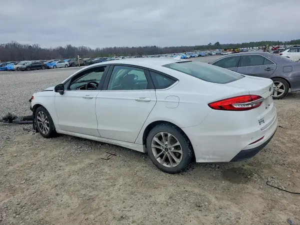 3FA6P0H74KR104703 2019 FORD FUSION - Image 2