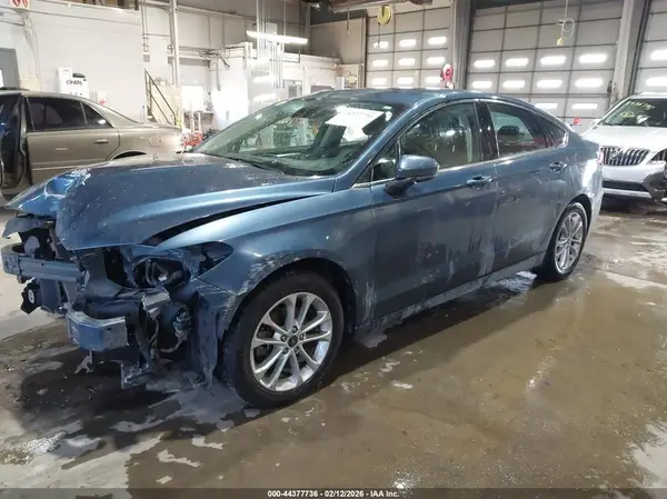 3FA6P0H74KR121985 2019 FORD FUSION - Image 2