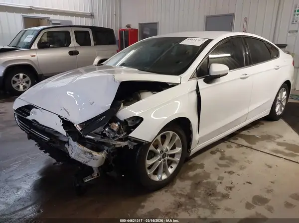 3FA6P0H74KR210097 2019 FORD FUSION - Image 2