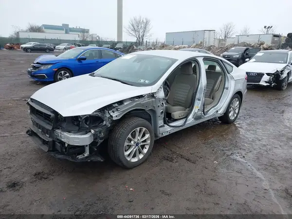 3FA6P0H74KR218734 2019 FORD FUSION - Image 2